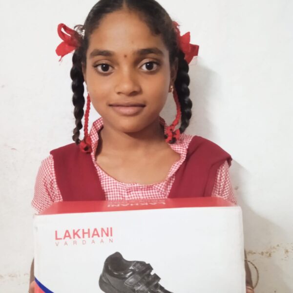 मोनिका योगेश पवार ,वर्ग 6 वा, र न. 3520